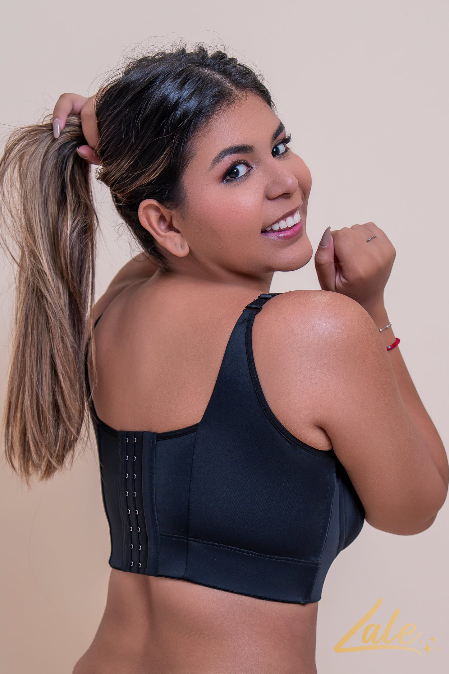 Powernet Compression Push-up Bra with Posture Corrector Straps - Elegant and Comfortable