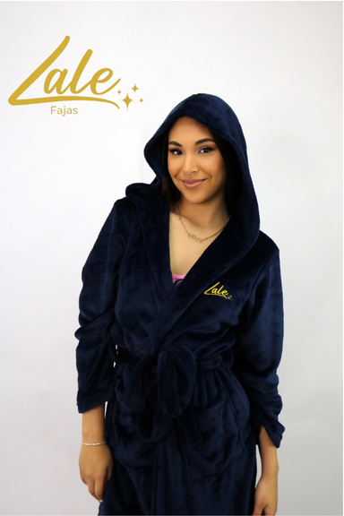 Recovery Robe for Women with Long Sleeves, Elegant Design and Pockets for Medical Drains