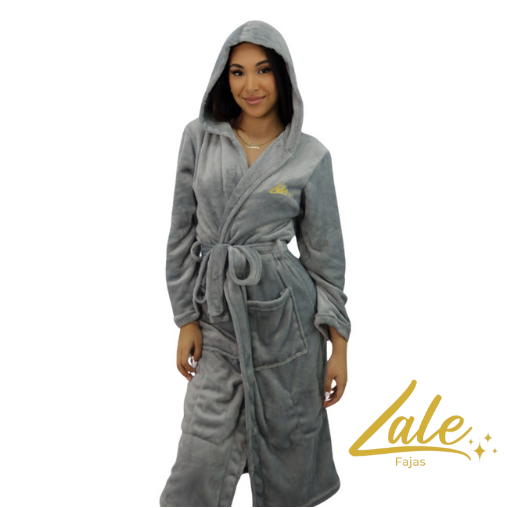 Recovery Robe for Women with Long Sleeves, Elegant Design and Pockets for Medical Drains